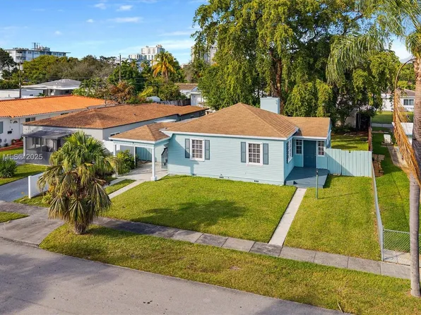 1621 Dewey St, Hollywood, FL 33020