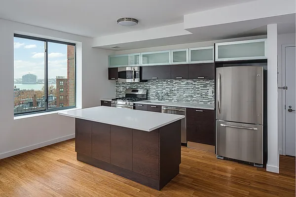 Sold by Stribling | media 2