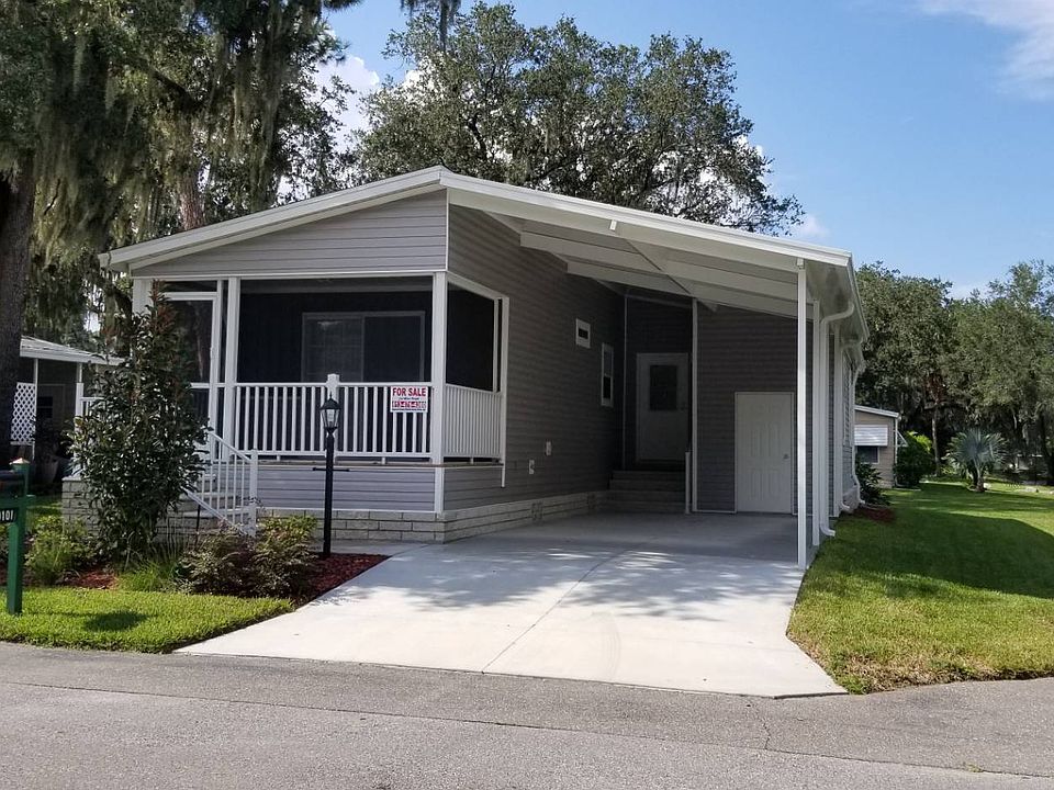 1st image of 10101 Shadow Oak Cres