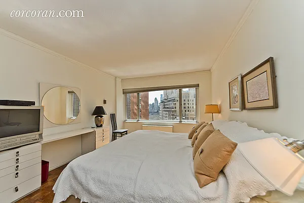 Rented by Corcoran | media 35