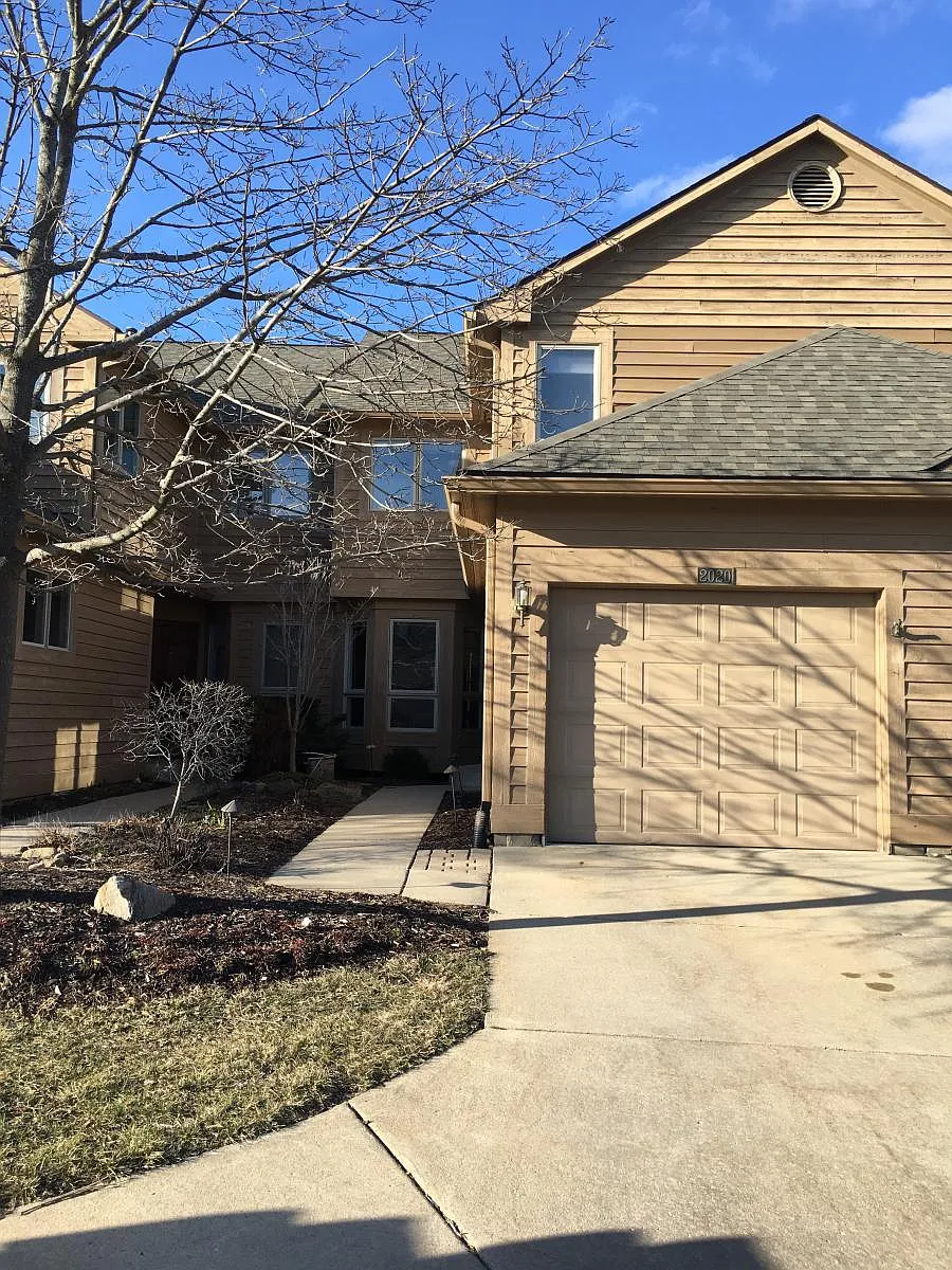 Main entrance and garage - 2020 Bancroft Dr