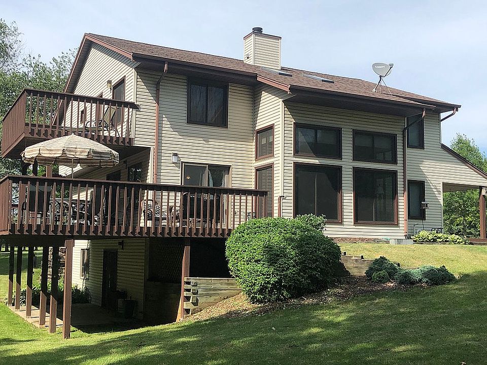 This home has so much space!