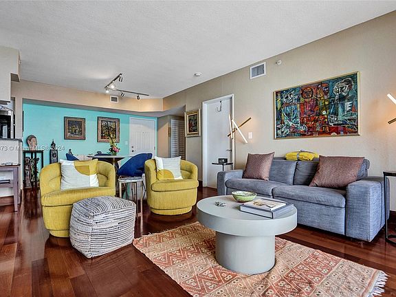 5th image of 1625 Kennedy Cswy APT 606B