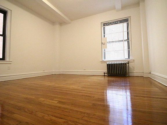3rd image of 262 W 107th St APT 2C