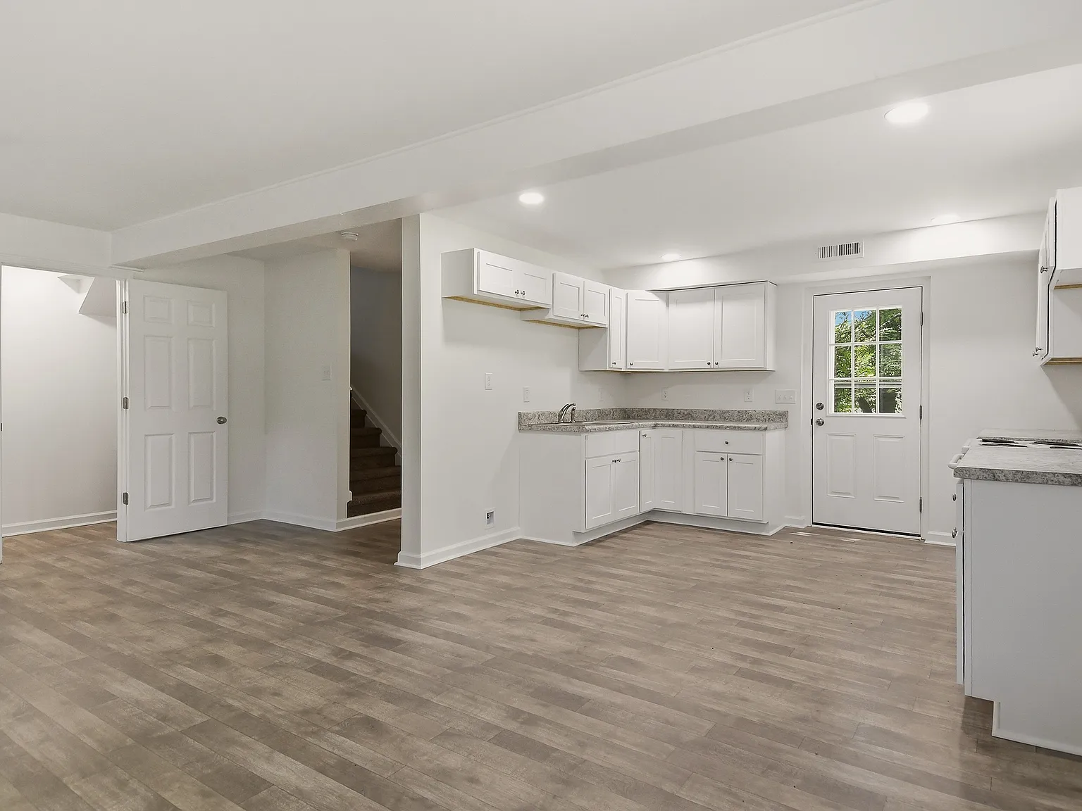 3 bed, 1679 sqft, $1,800 — Photo 4
