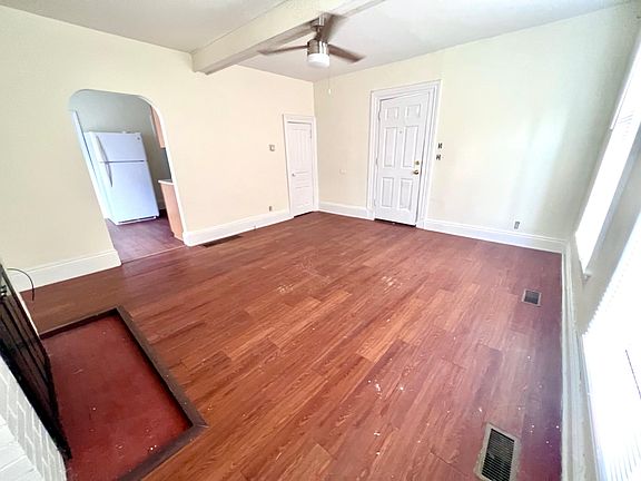 3rd image of 718 W Ionia St APT 1