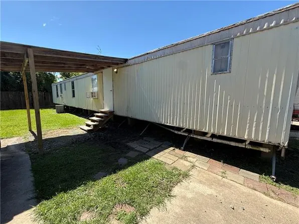 172 Riverview Ct, La Place, LA 70068