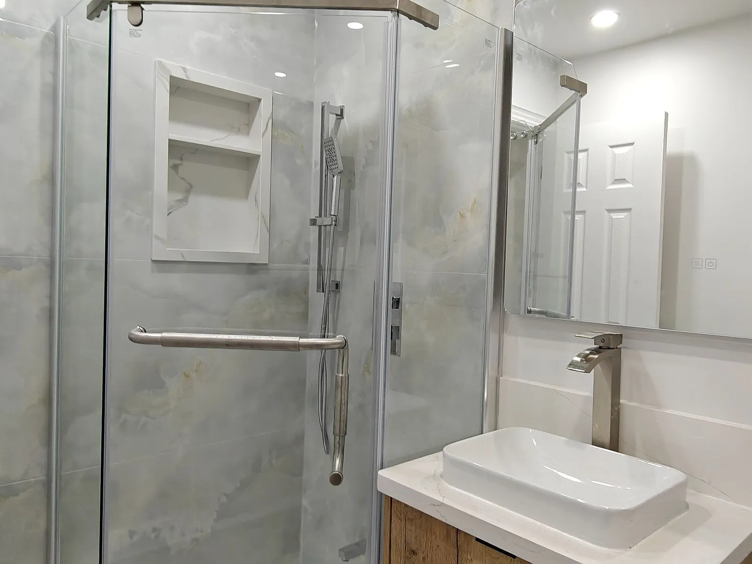 2 bed, $1,800 — Photo 4