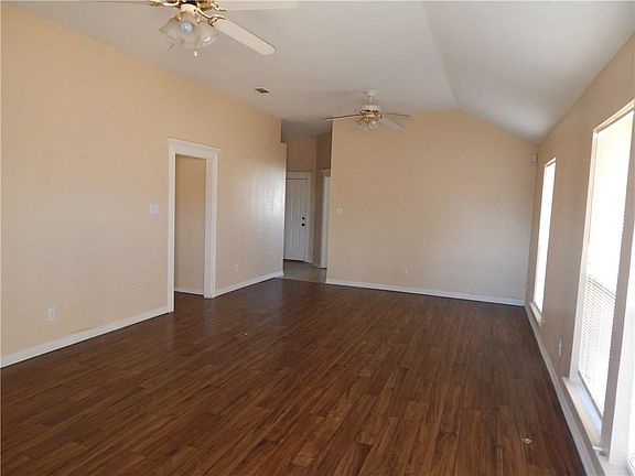 2nd image of 4712 Baytree Dr