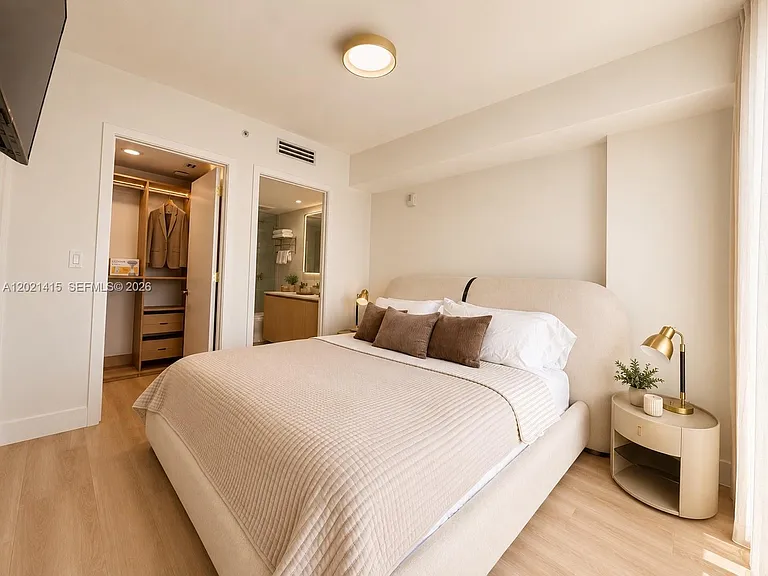 90 NE 32nd St #903 — Photo 4