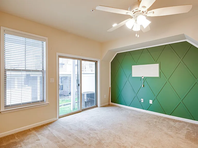 833 Jarrett Ln — Photo 20