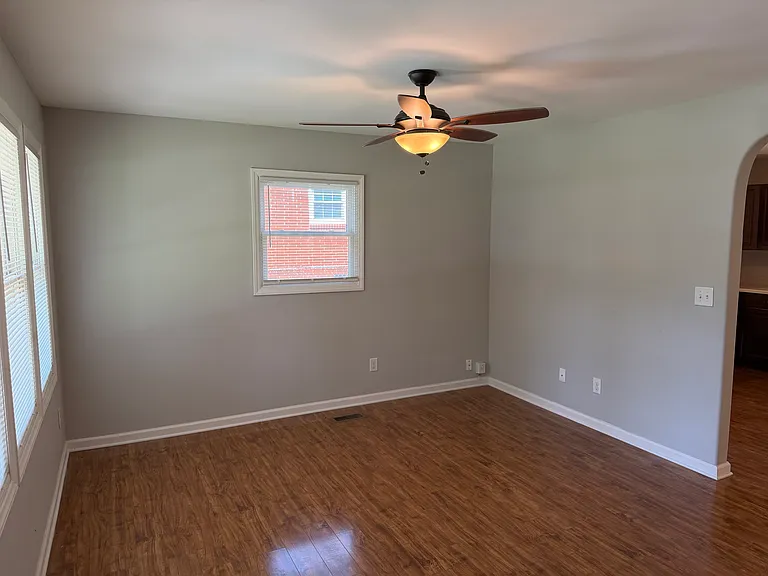1601 Starbrook Dr — Photo 7