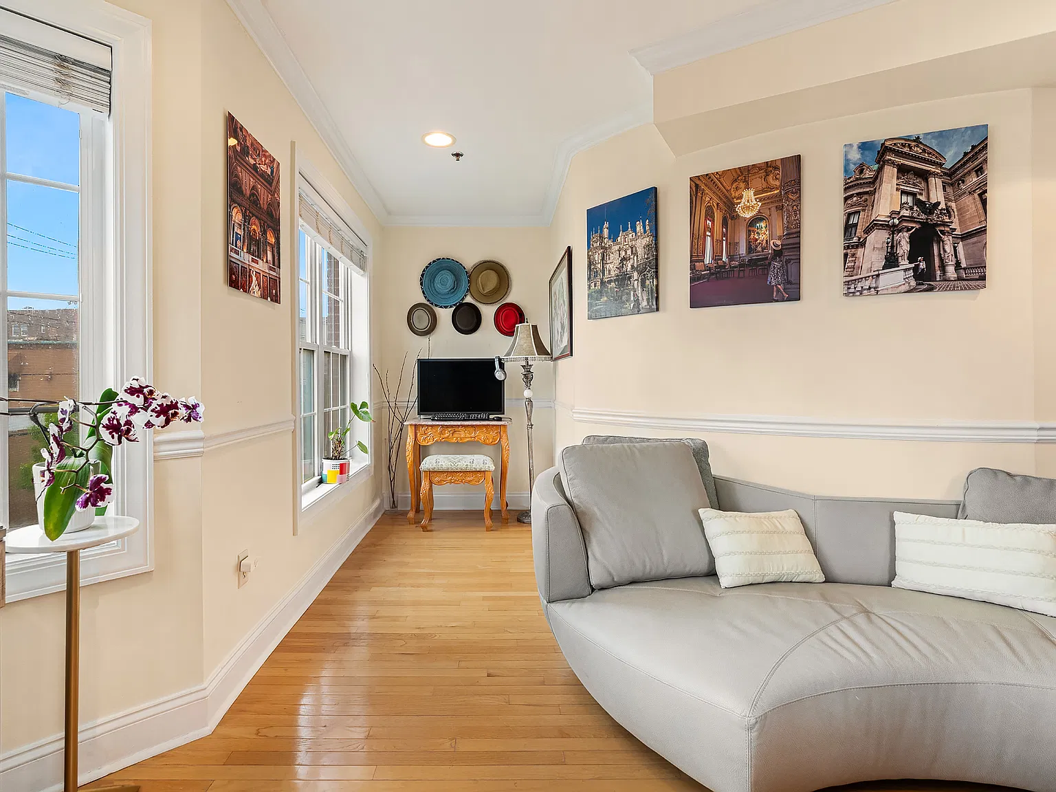 2 bed, 1350 sqft, $3,400 — Photo 4