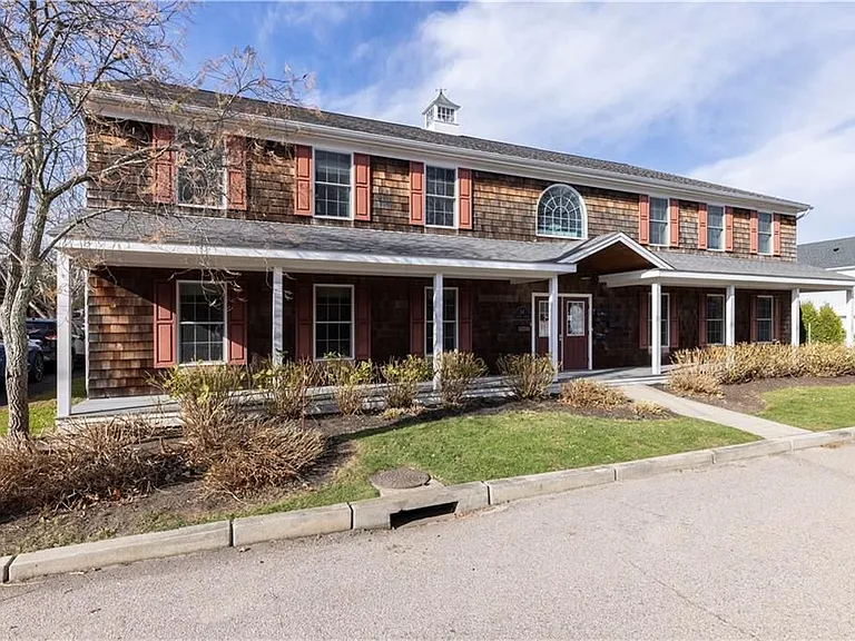 14 Clinton Ave #3 — Photo 2