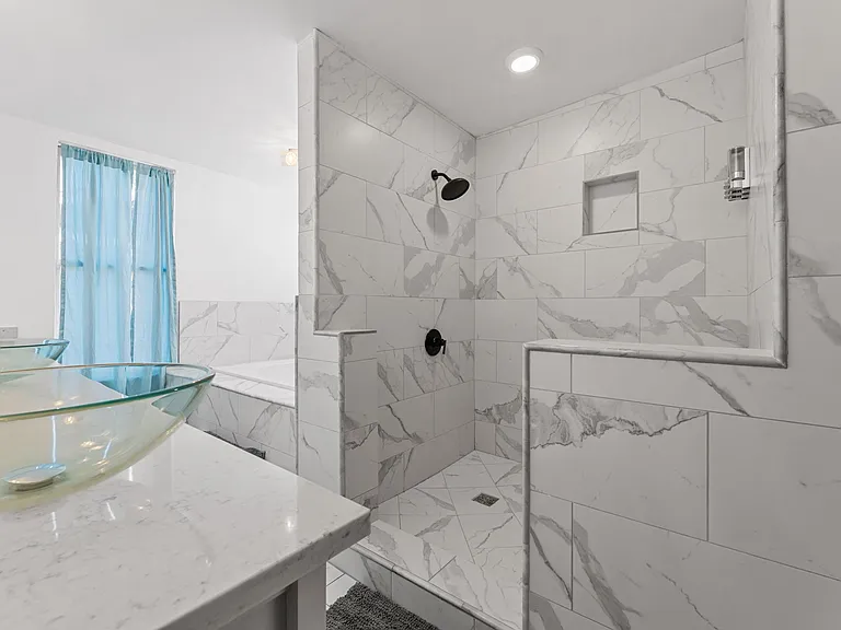 4203 Philmont Ave — Photo 39