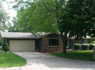 846 Sussex Dr, Janesville, WI 53546