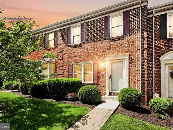 702 Chambers Rdg #702, York, PA 17402