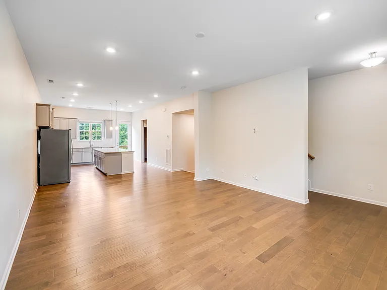 9420 Ainslie Downs St — Photo 7