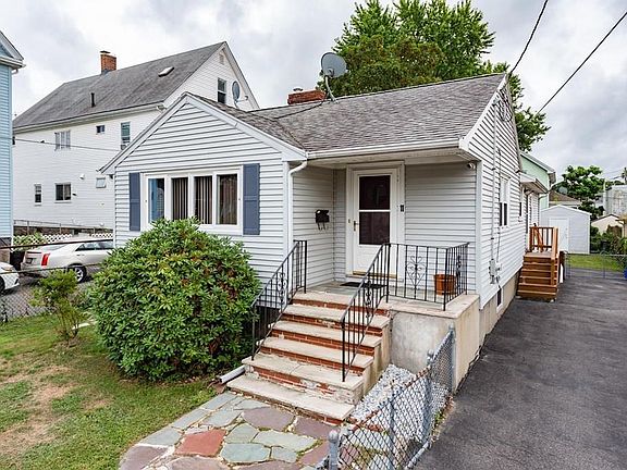 2nd image of 11 Marlboro St