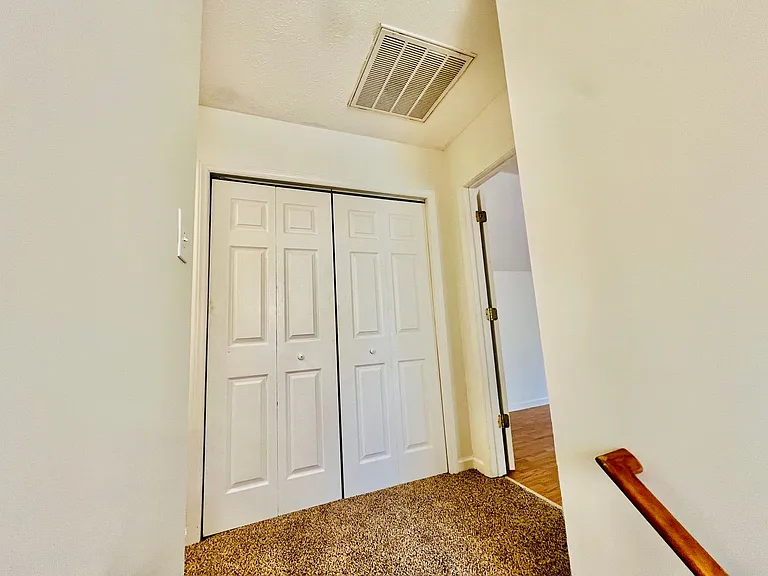 95 Amber Woods Dr — Photo 32