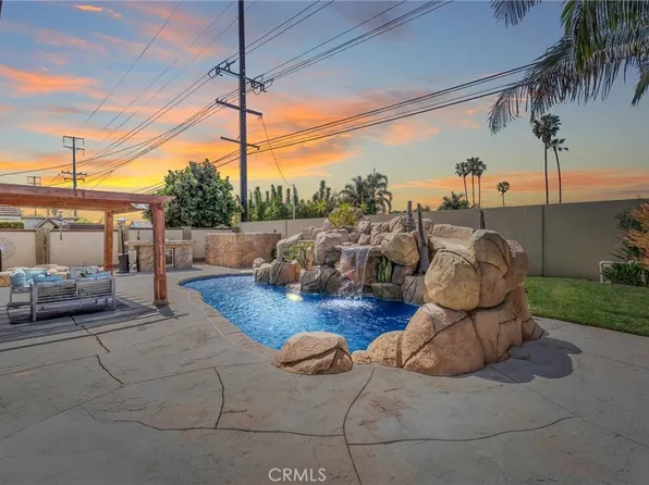 17267 Santa Isabel St, Fountain Valley, CA 92708