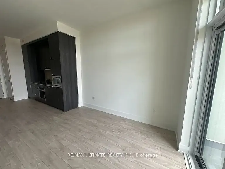 858 Dupont St #Penthouse 15 — Photo 15
