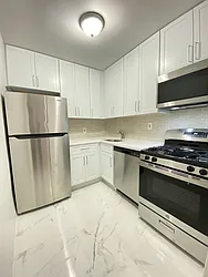 63-11 Queens Boulevard, #D5