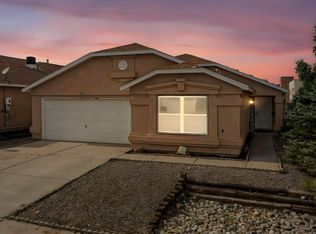 5401 Crown Ridge Rd NW, Albuquerque, NM 87114