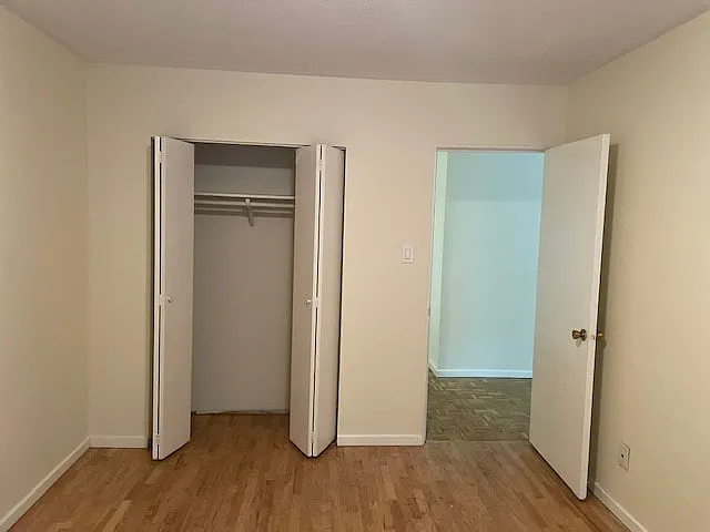 Laurel Manor — Photo 4