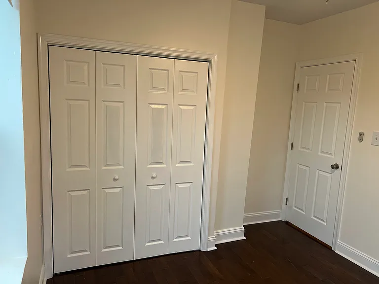 153 N Lindenwood St — Photo 24