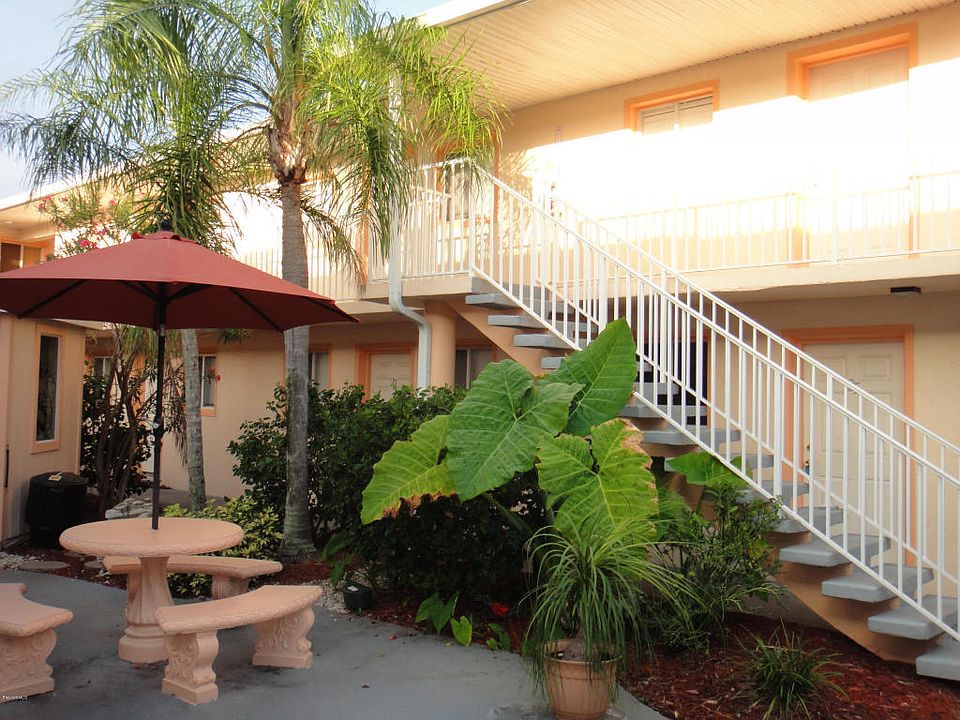 1st image of 211 Circle Dr APT 8