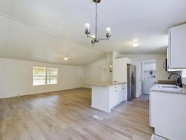 12250 NW 7th Pl — Photo 7