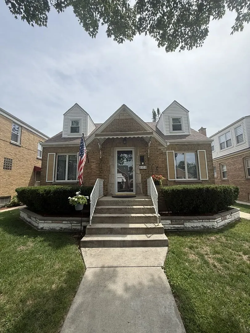 3 bed, 2100 sqft, $3,500 — Photo 1