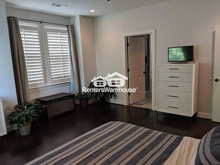 2159 Niles Pl NE — Photo 7