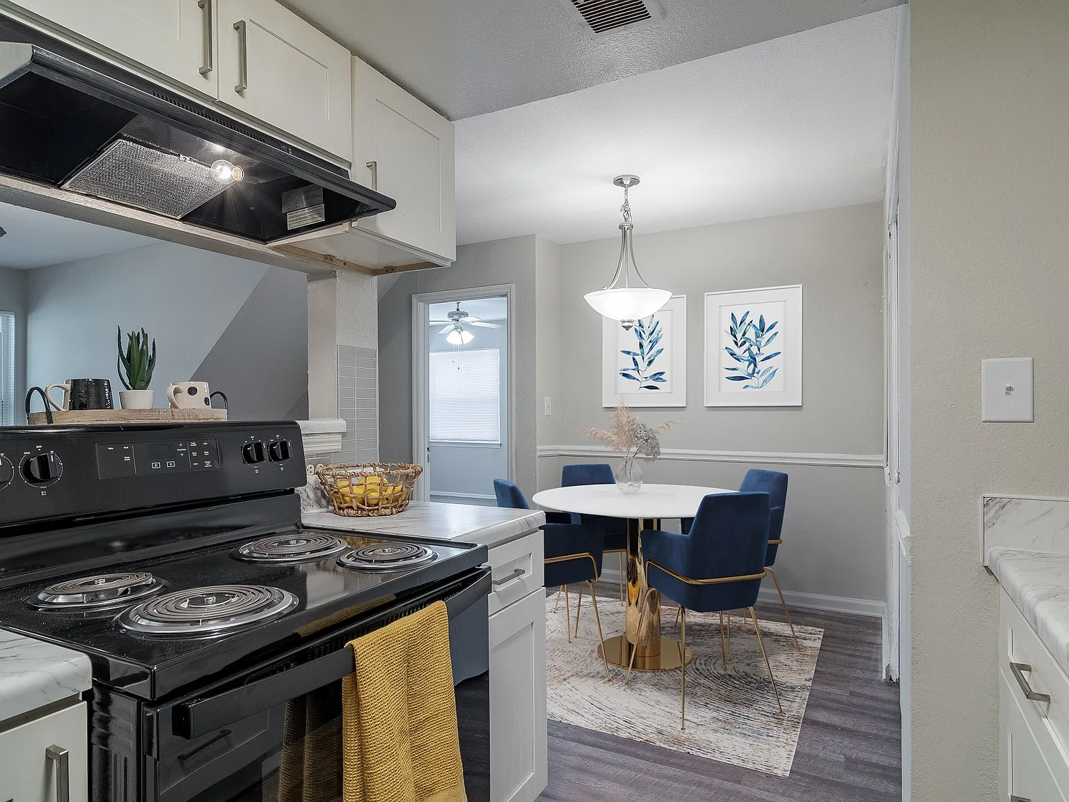 Grove at Stonebrook Apartments and Townhomes — Photo 3