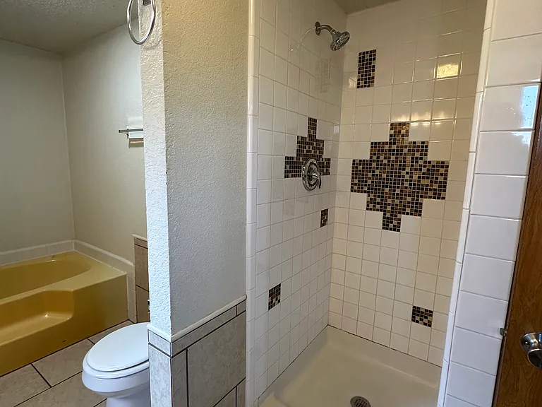 2705 Cypress Ln — Photo 5