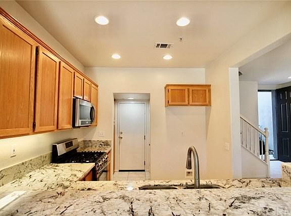 5th image of 31 Trofello Ln