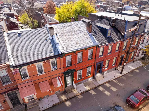 305 Jacksonia St, Pittsburgh, PA 15212