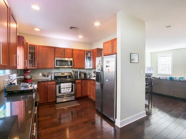 2609 Webster St, Philadelphia, PA 19146
