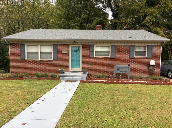914 Hunter Dr, Mount Airy, NC 27030