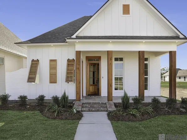 5125 Oakwater Aly, Gonzales, LA 70737