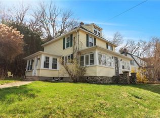 104 Sabin St, Putnam, CT 06260
