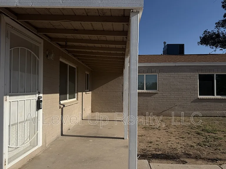 2705 S Monterey Vis — Photo 2
