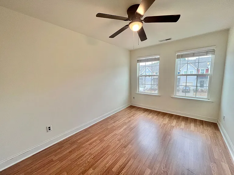 4426 Lord Joseph Ct — Photo 18