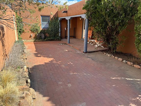 Private Gated Courtyard