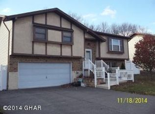 1205 Cherry Blossom Dr, Hazle Township, PA 18202