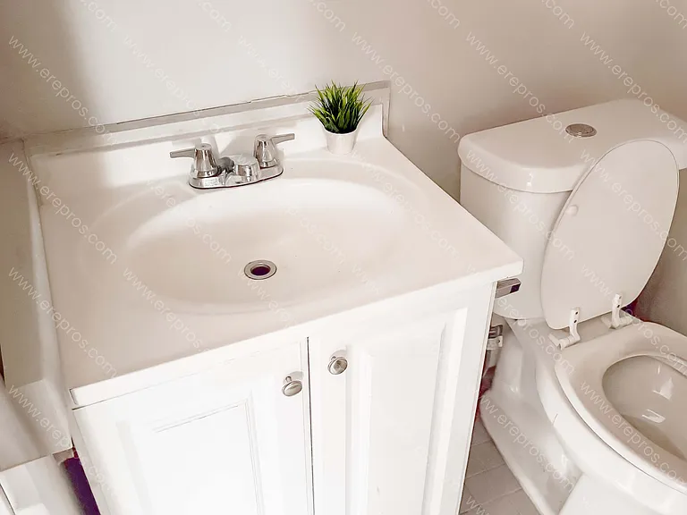 23411 Fenkell Ave #B5 — Photo 8