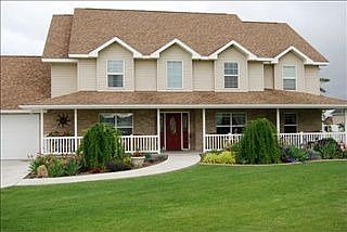 3rd image of 3131 Longbow Dr