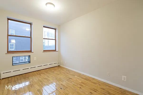 Rented by MNS Marketing | media 20