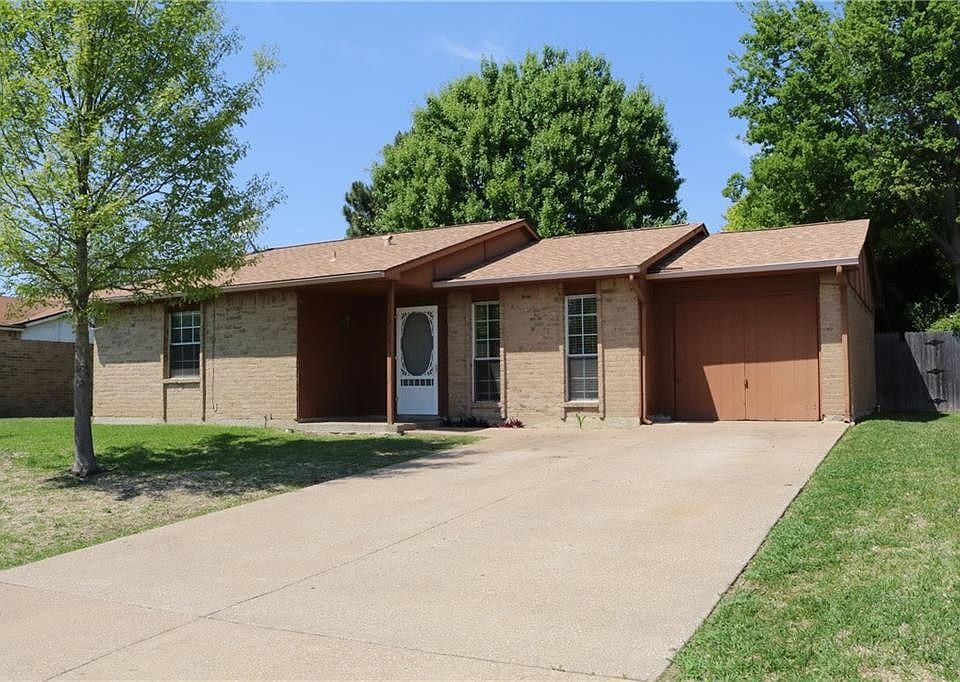 1st image of 2319 Idlewood Dr